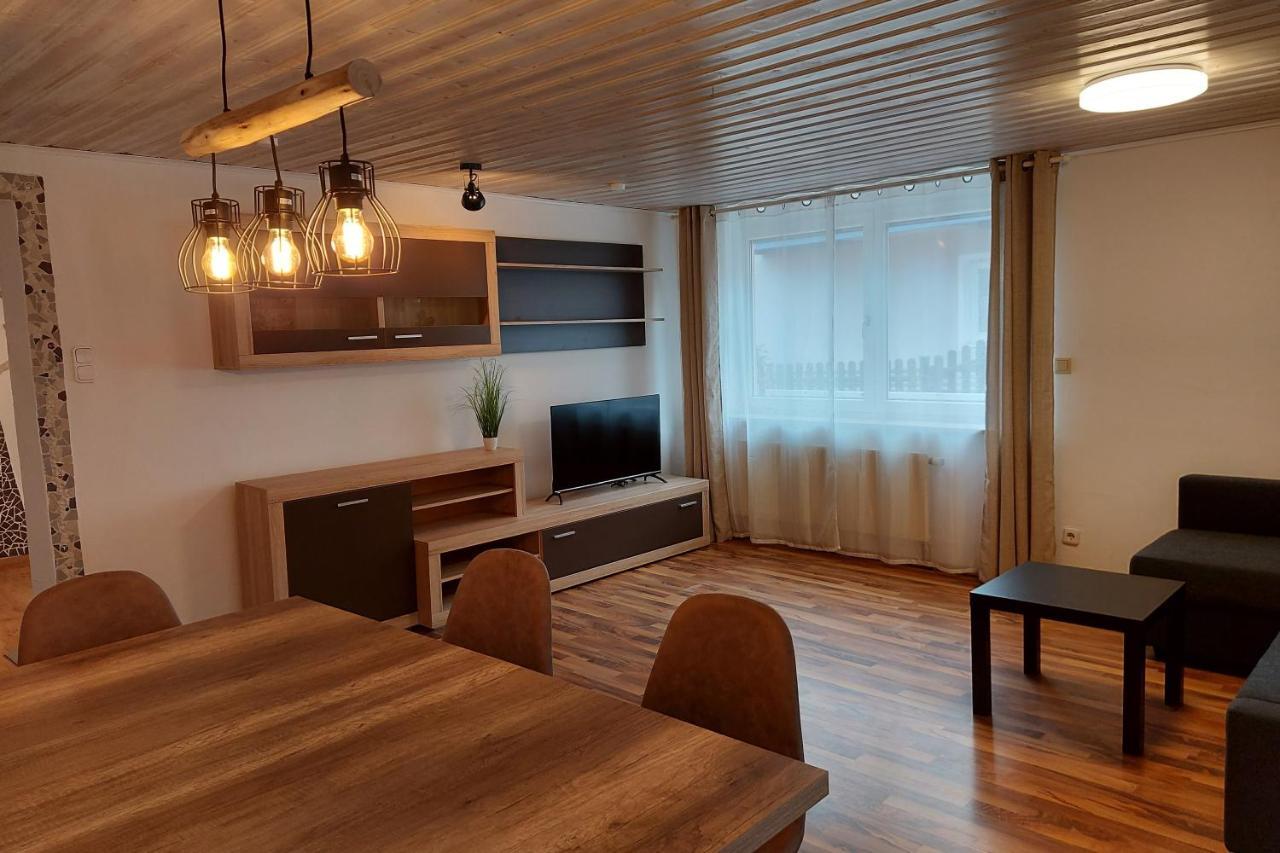 Ferienwohnung Geier เคลไฮม์ ภายนอก รูปภาพ
